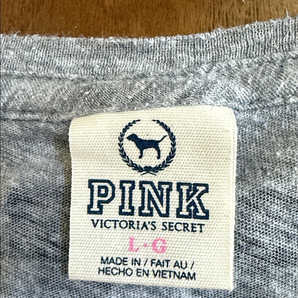 PINK Victoria's Secret Gray Love Pink Tee. Size Large. - Picture 7 of 10